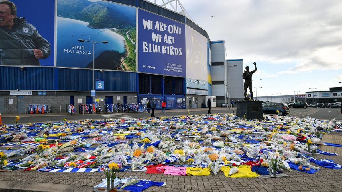 El entrenador del Cardiff, destrozado por la desaparición de Emiliano Sala: “No puedo manejar la situación” El entrenador del Cardiff, destrozado por la desaparición de Emiliano Sala: “No puedo manejar la situación”
