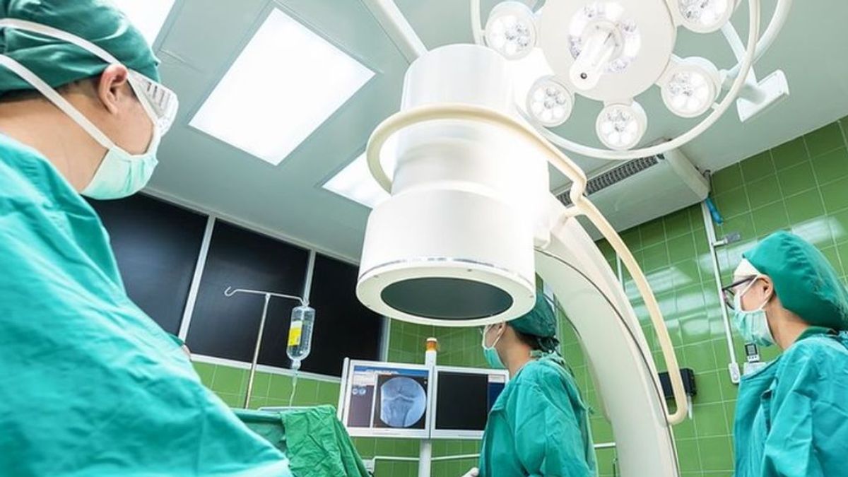 El Hospital Clínico San Carlos recibe luz verde para operar con robots en pediatría