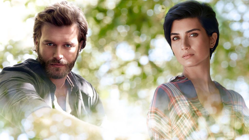 Sühan (Tuba Büyüküstün) y Cesur (Kivanç Tatlitug), protagonistas de 'Sühan: Venganza y amor'.