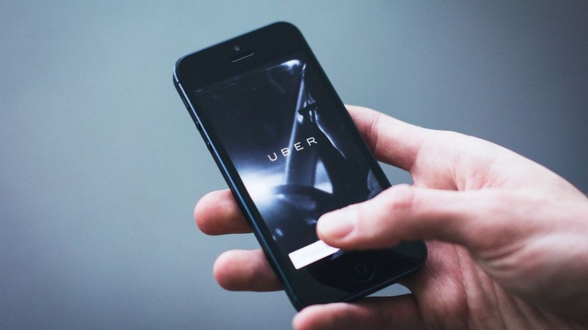 Uber y Cabify, las aplicaciones más descargadas en medio de la huelga de los taxistas