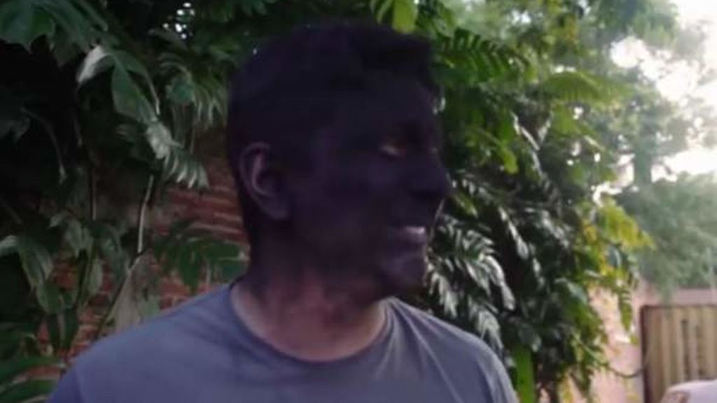 El nuevo vídeo viral: introducir la cabeza en un saco de carbón