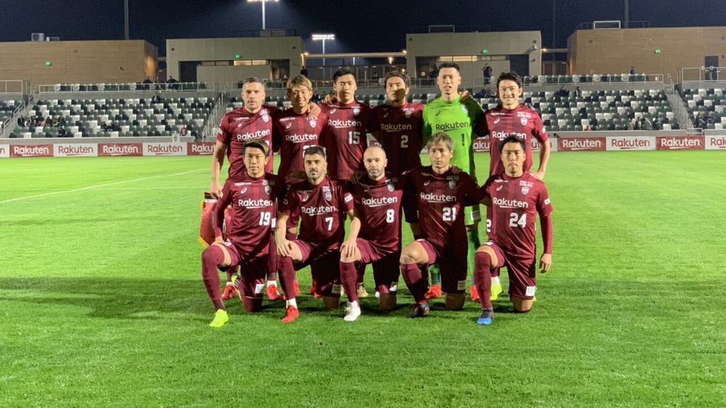David Villa debuta con el Vissel Kobe formando ataque con Iniesta y Podolski