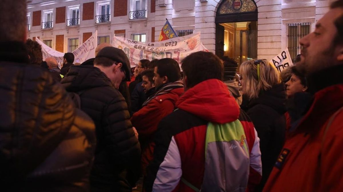 Los taxistas de Madrid se concentran en la Puerta del Sol con una propuesta bajo el brazo