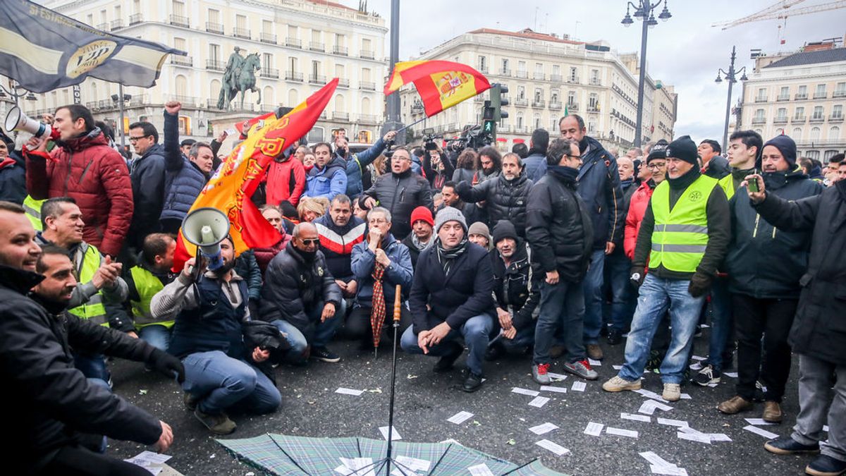 La contraofensiva de los taxistas: llevan su protesta a Bruselas y amenazan con demandar al Estado y las VTC