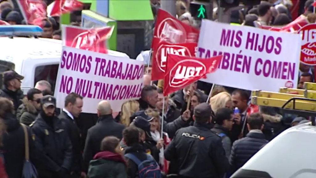 Los taxistas madrileños piden que las VTC recorran como mínimo 5 kilómetros
