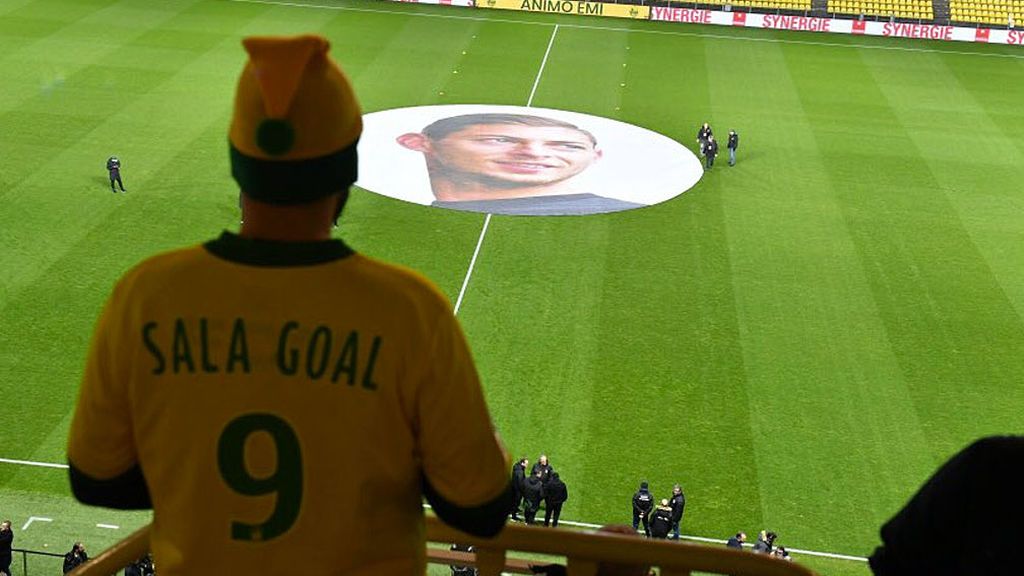 El homenaje del Nantes a Emiliano Sala en su primer partido sin el argentino El homenaje del Nantes a Emiliano Sala en su primer partido sin el argentino
