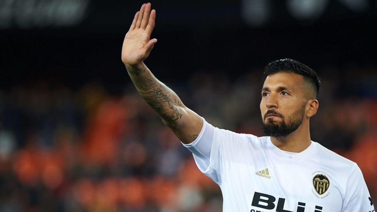 Ezequiel Garay, futbolista del Valencia, hospitalizado por un traumatismo craneoencefálico tras el partido ante el Getafe Ezequiel Garay, futbolista del Valencia, hospitalizado por un traumatismo craneoencefálico tras el partido ante el Getafe