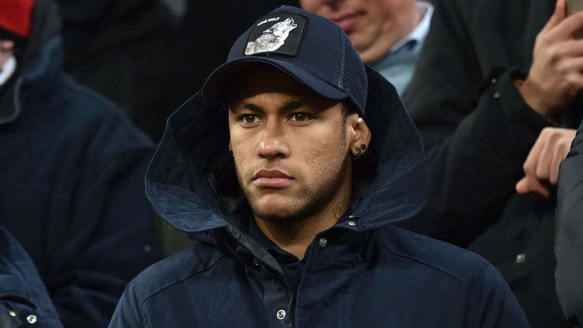 El misterioso viaje relámpago de Neymar a Barcelona tras anunciar que no se opera El misterioso viaje relámpago de Neymar a Barcelona tras anunciar que no se opera