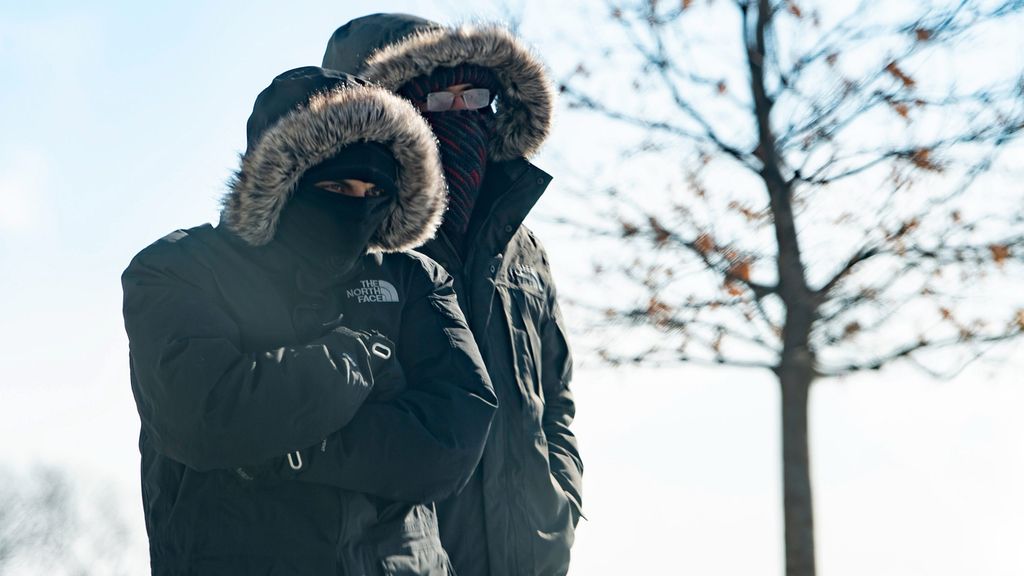 Tiritando y con un frío que cala hasta los huesos: así está EEUU