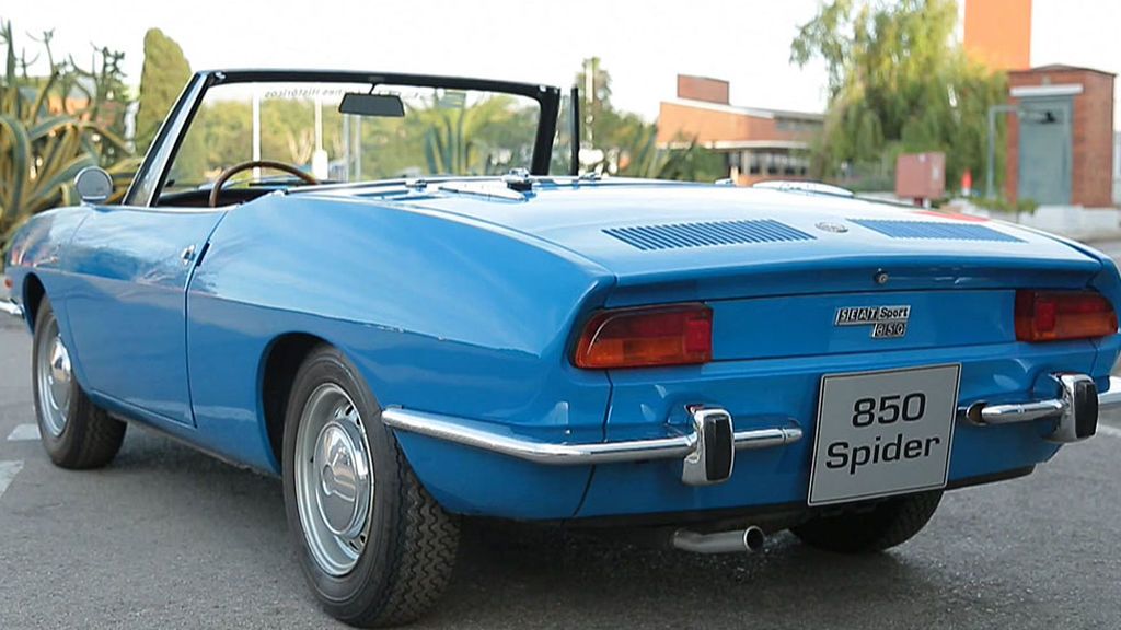 Seat 850 Spider cumple 50 años: cómo era un deportivo en el año 1969 que costaba 138.000 pesetas