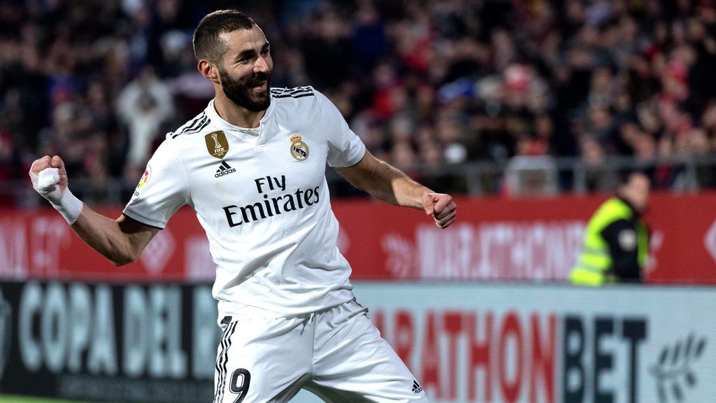 La reacción de Solari al ver a Benzema hacer magia sobre el césped