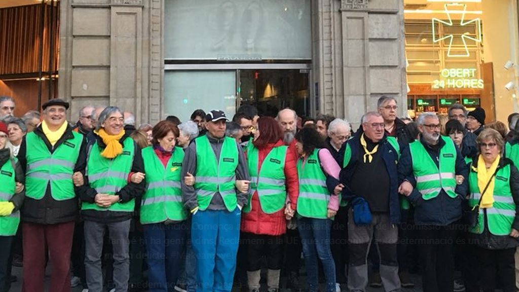 Miembros de la ANC ocupan la sede de la Comisión Europea para que Europa les haga caso