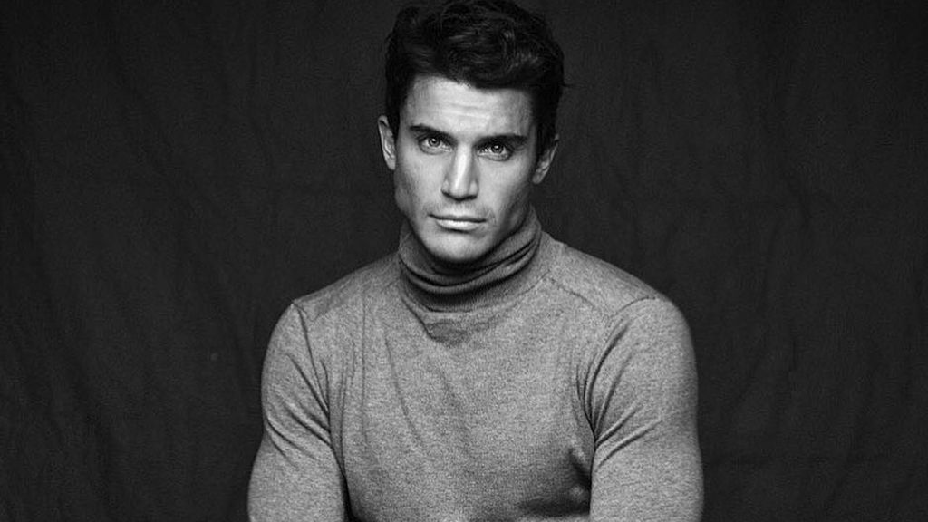 Las redes arden con el vídeo ‘hot’ de Álex González preparándose para los Goya