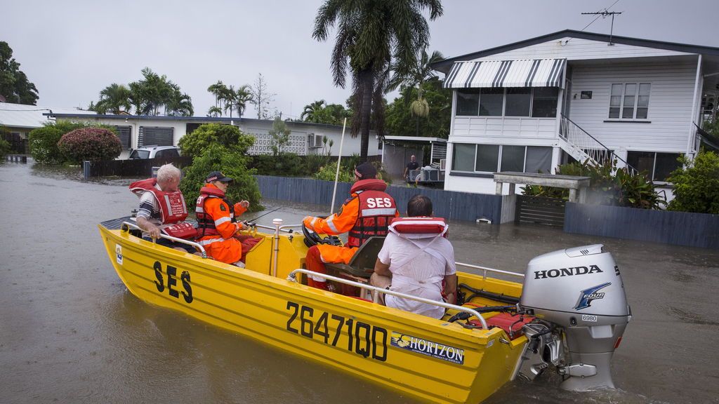 Las graves inundaciones en Queensland obligan a evacuar a cientos de vecinos