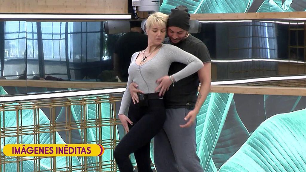 Imágenes inéditas 'GH DÚO': El tonteo de Mª Jesús Ruiz y Antonio Tejado bailando tango