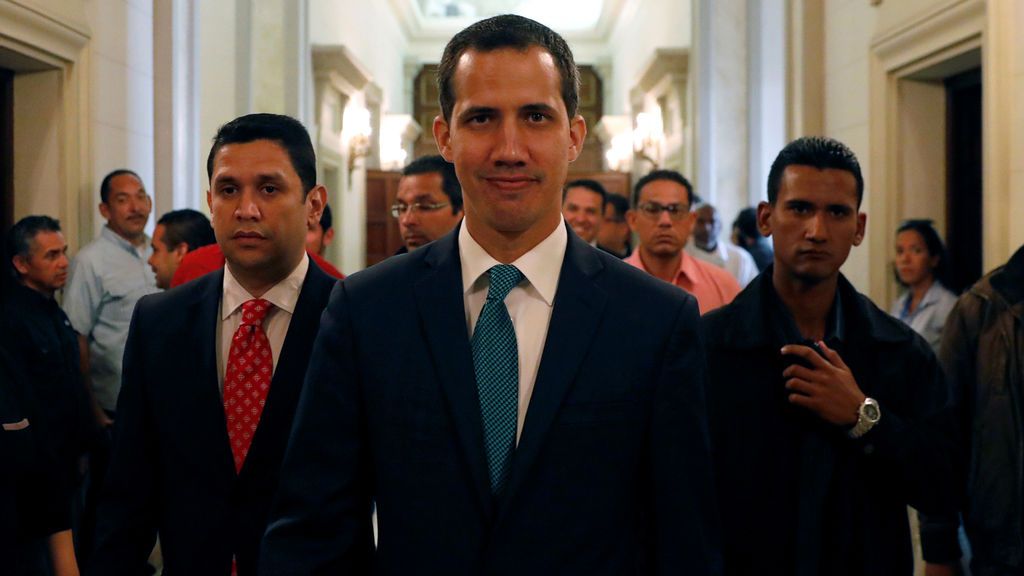 Guaidó, “muy agradecido” a Sánchez tras reconocerle como presidente de Venezuela