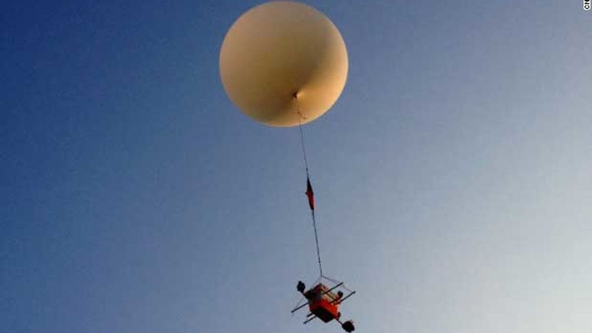Alumnos de Soria fabrican globos sonda con material reciclado para medir la calidad del aire