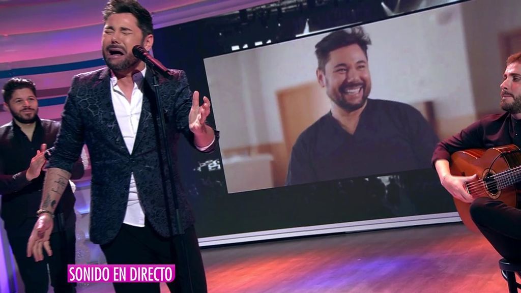 Miguel Poveda pone todo el sentimiento cantando ‘Voy a perder la cabeza por tu amor’