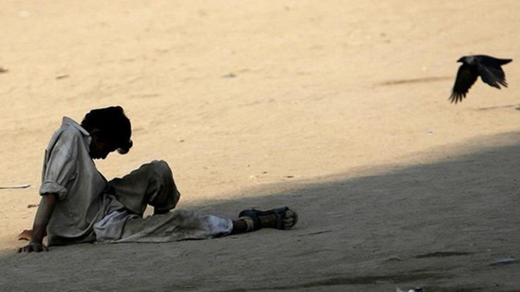 India quiere acabar con el alcohol ilegal: El último caso afecta a 57 personas