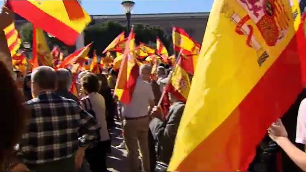 PP, Ciudadanos y Vox piden "una concentración multitudinaria" para apartar a Sánchez del poder