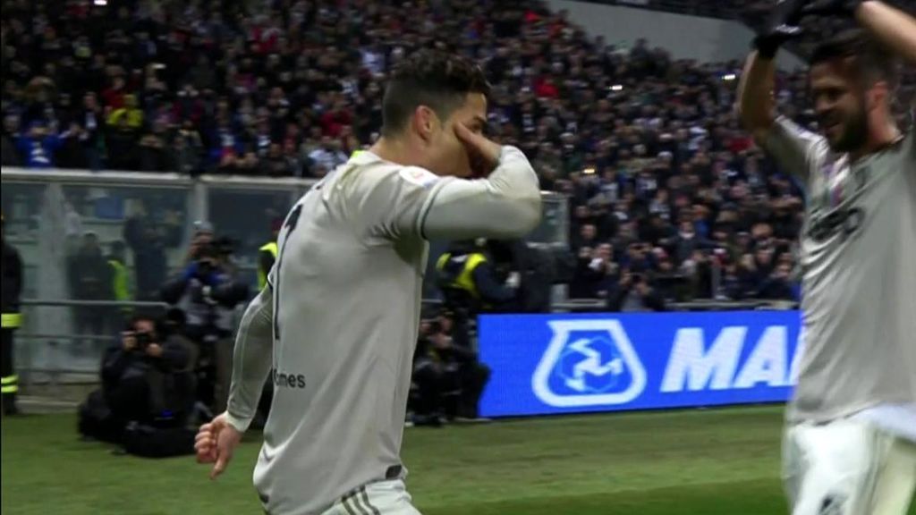 Cristiano Ronaldo se solidariza con Dybala celebrando un gol con el gesto de 'la máscara'