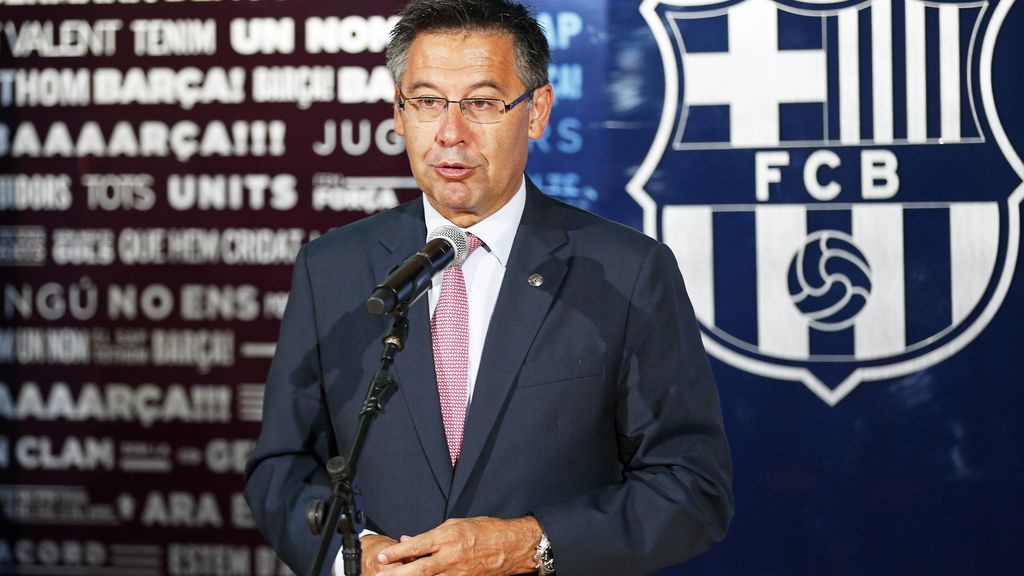 El Barça anula las distinciones a Franco