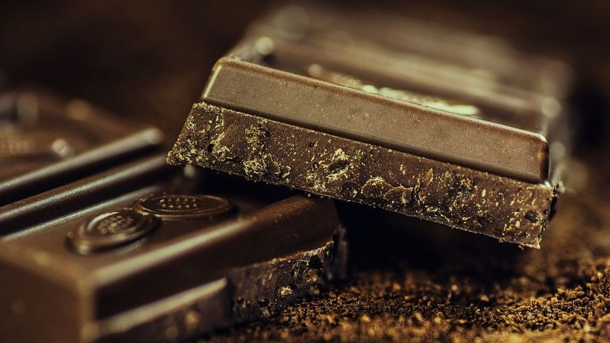 ¿Se puede calmar la tos con chocolate?