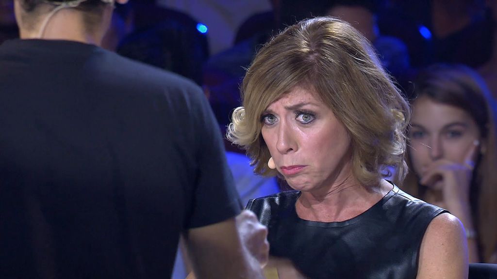 Las caras de sufrimiento del jurado después de probar el cóctel más picante del mundo