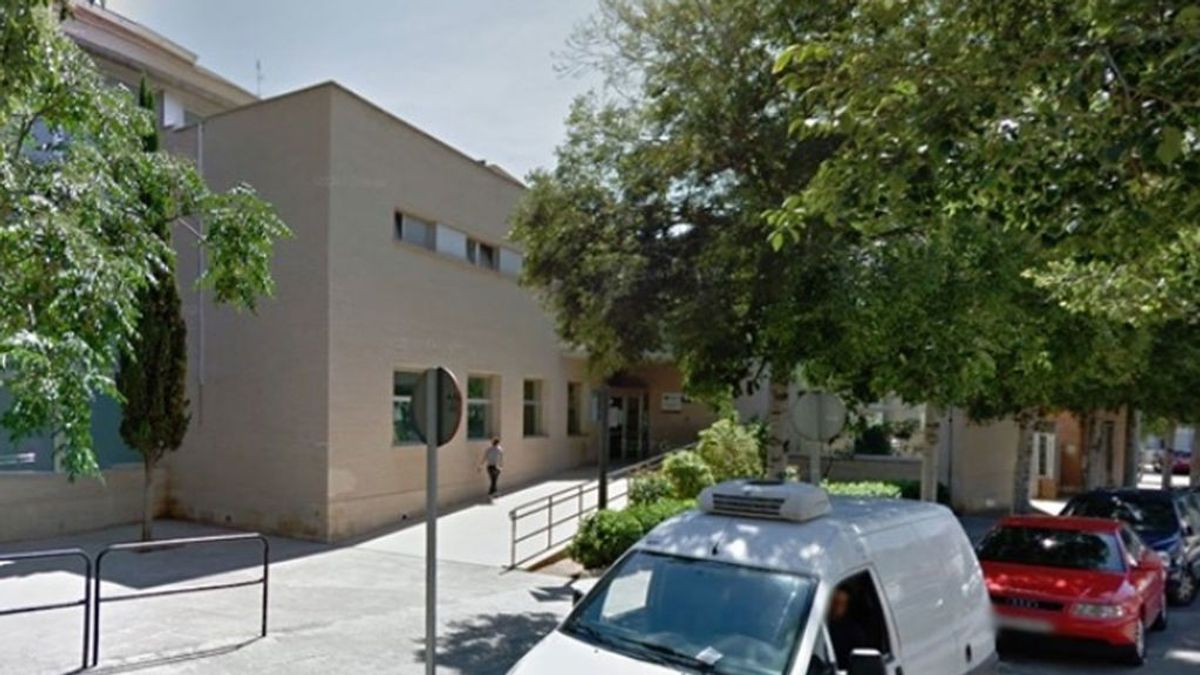 Hallan a un hombre de 50 años muerto desde hacía dos días en un baño de un centro de salud de Castellón