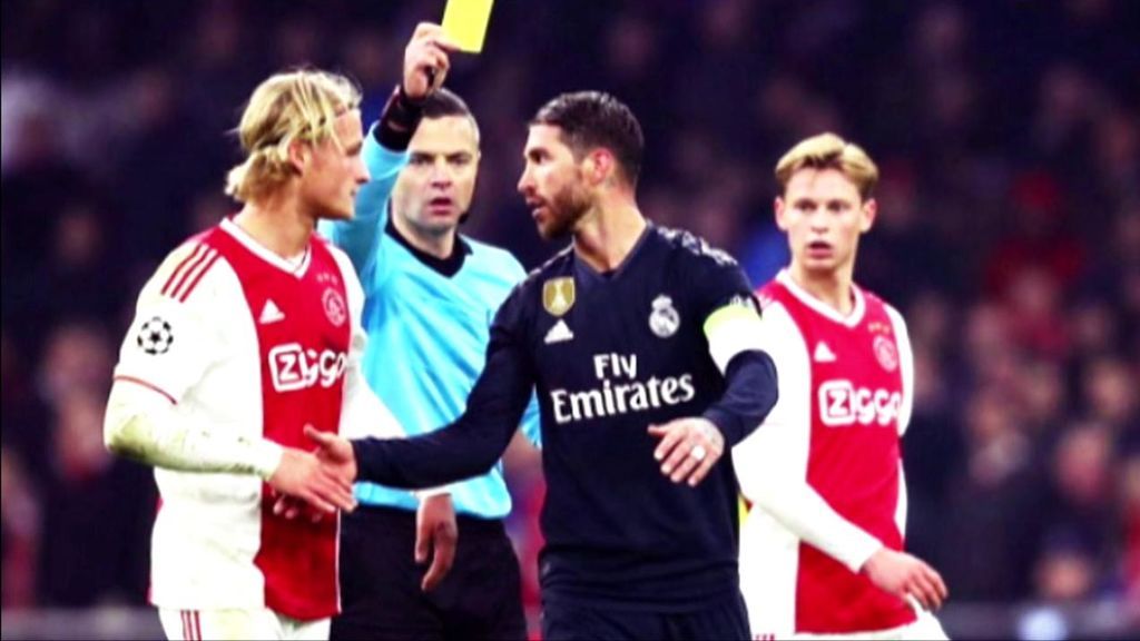La sanción que le puede caer a Sergio Ramos por ‘forzar’ la tarjeta ante el Ajax