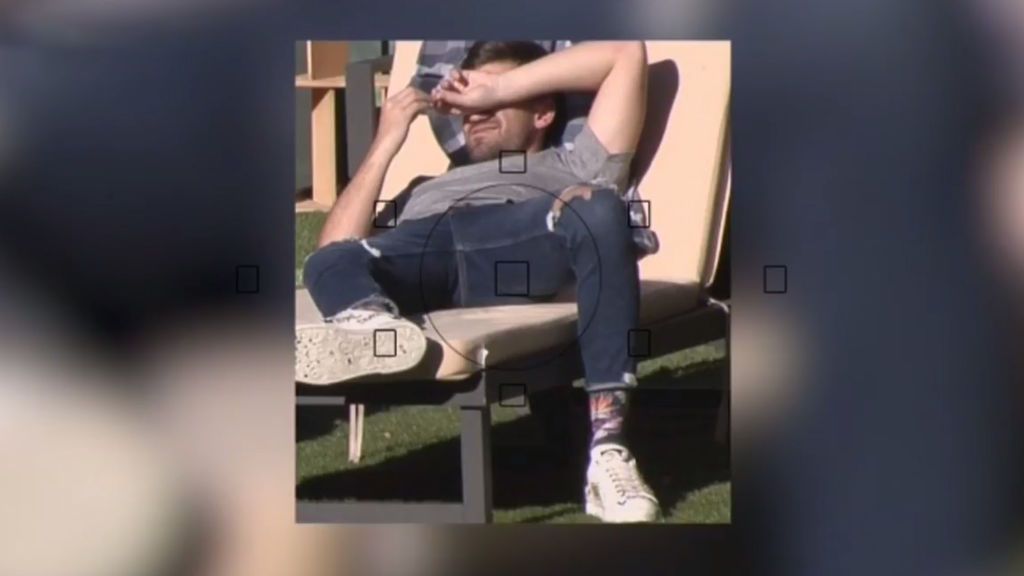El preocupante y dramático caso de los calcetines sudados de Alejandro Albalá