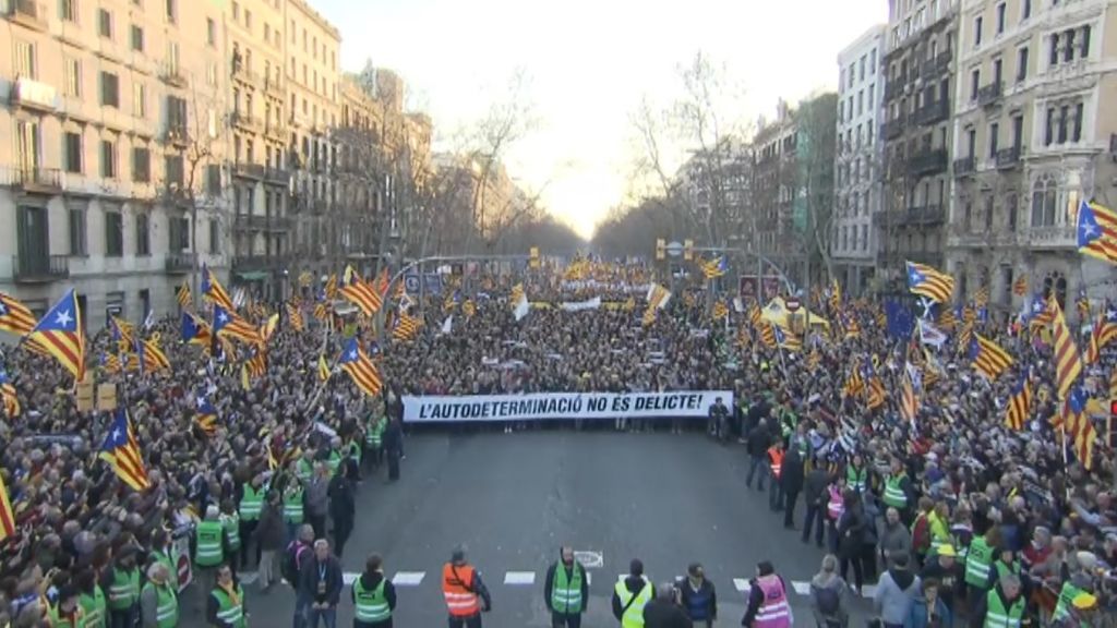 Manifestación en Barcelona del independentismo contra el juicio del 'procés'