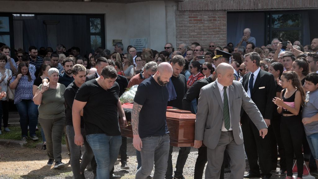 Los restos mortales de Emiliano Sala son incinerados en Argentina