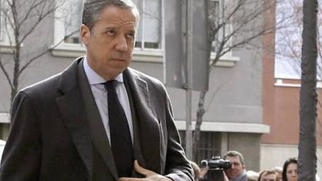 Zaplana niega tener cuentas fuera de España y estar implicado en contratos fraudulentos