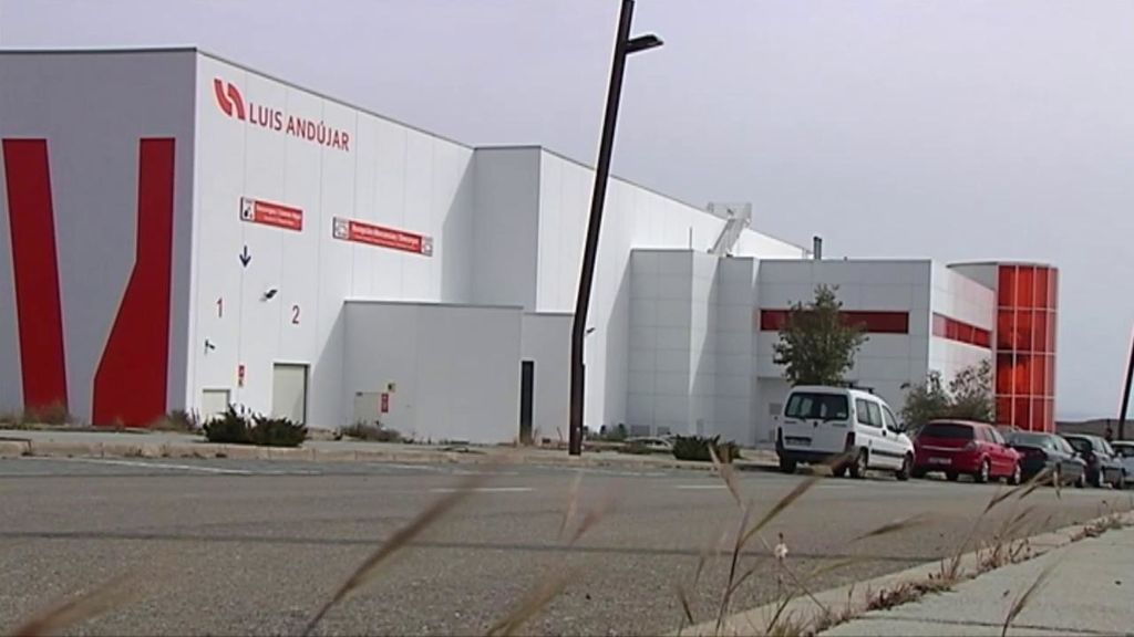 Una empresa envasadora en Almería obliga a sus trabajadoras a fichar para ir al baño