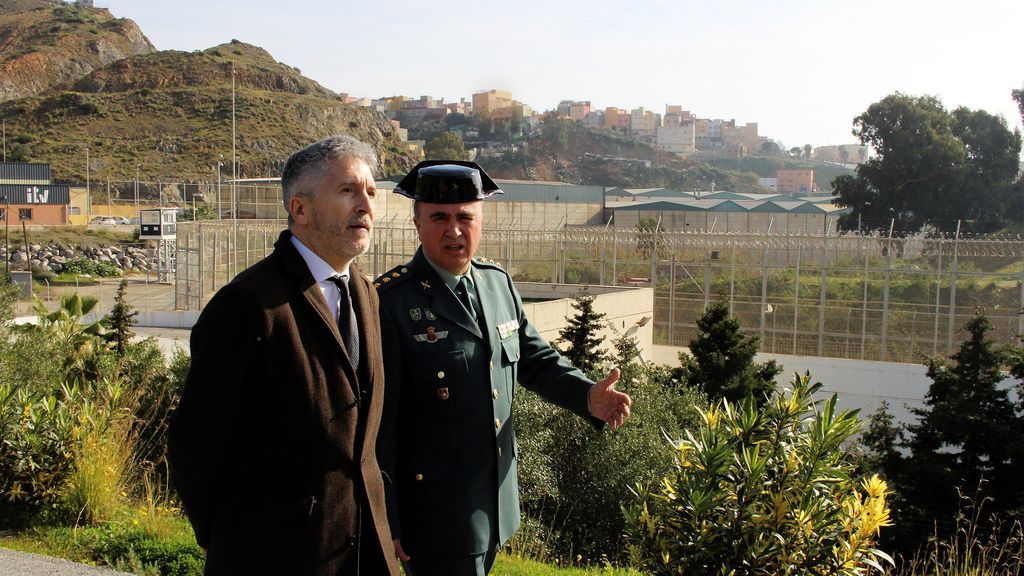 El Gobierno retirará las concertinas de la frontera de Ceuta en las próximas semanas