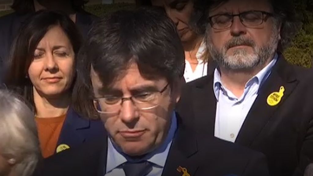 Puigdemont dice "estar encantado de poder debatir" con Arrimadas