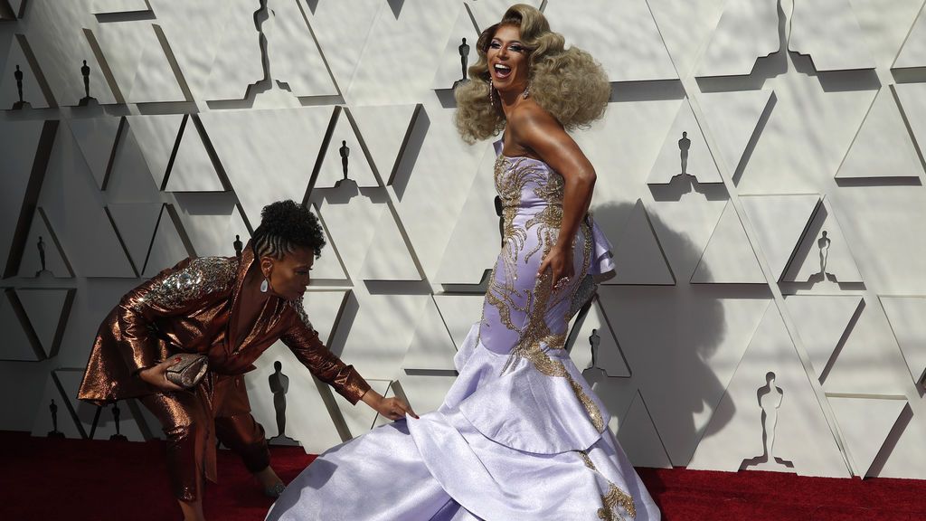 Jenifer Lewis y Shangela llegan a la alfombra roja de los Premios Oscars 2019