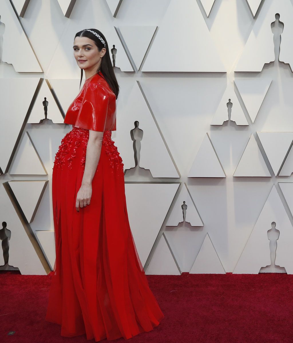 Rachel Weisz posa en la alfombra roja de los Premios Oscars 2019