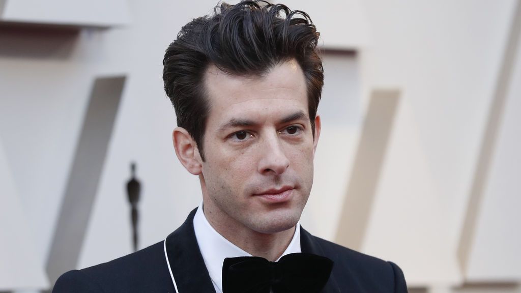 Mark Ronson, nominado a mejor canción original, llega a la alfombra roja de los Premios Oscars 2019