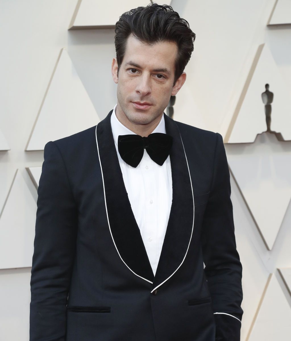 Mark Ronson, nominado a mejor canción original, llega a la alfombra roja de los Premios Oscars 2019