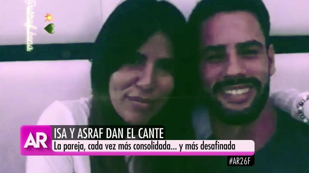 Isa Pantoja y Asraf Beno ya no se esconden: el vídeo de su primer beso