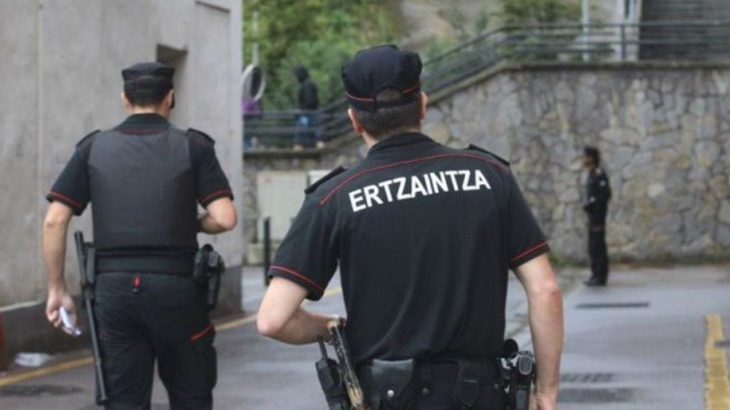 Detenido en Oiartzun (Guipúzcoa) por agredir con un arma blanca a su pareja