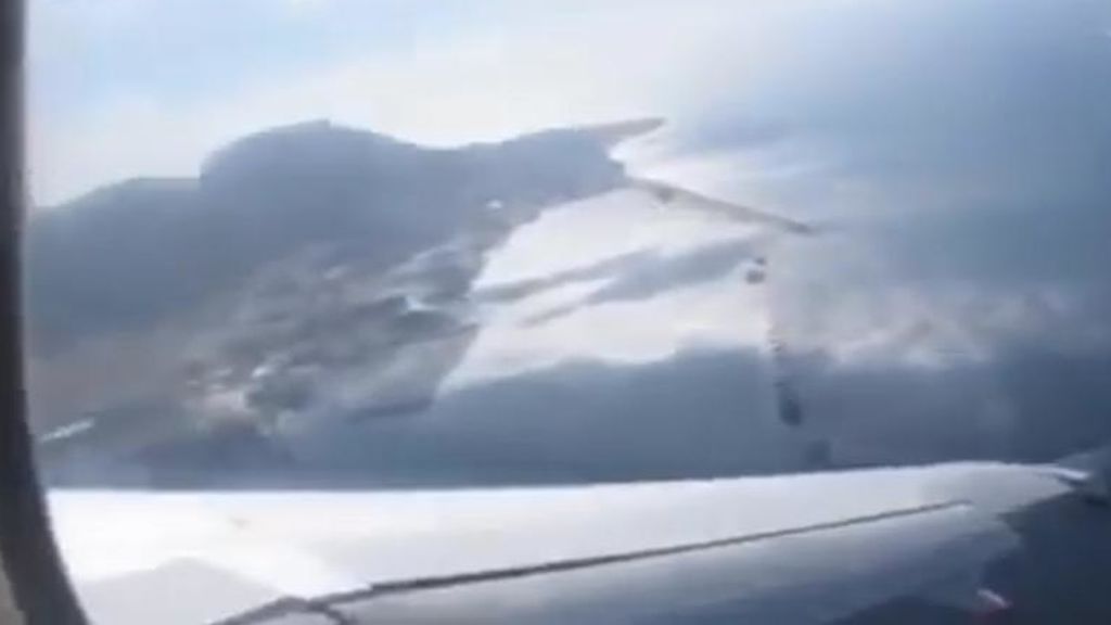El angustioso momento de un avión bamboleándose sobre Gibraltar