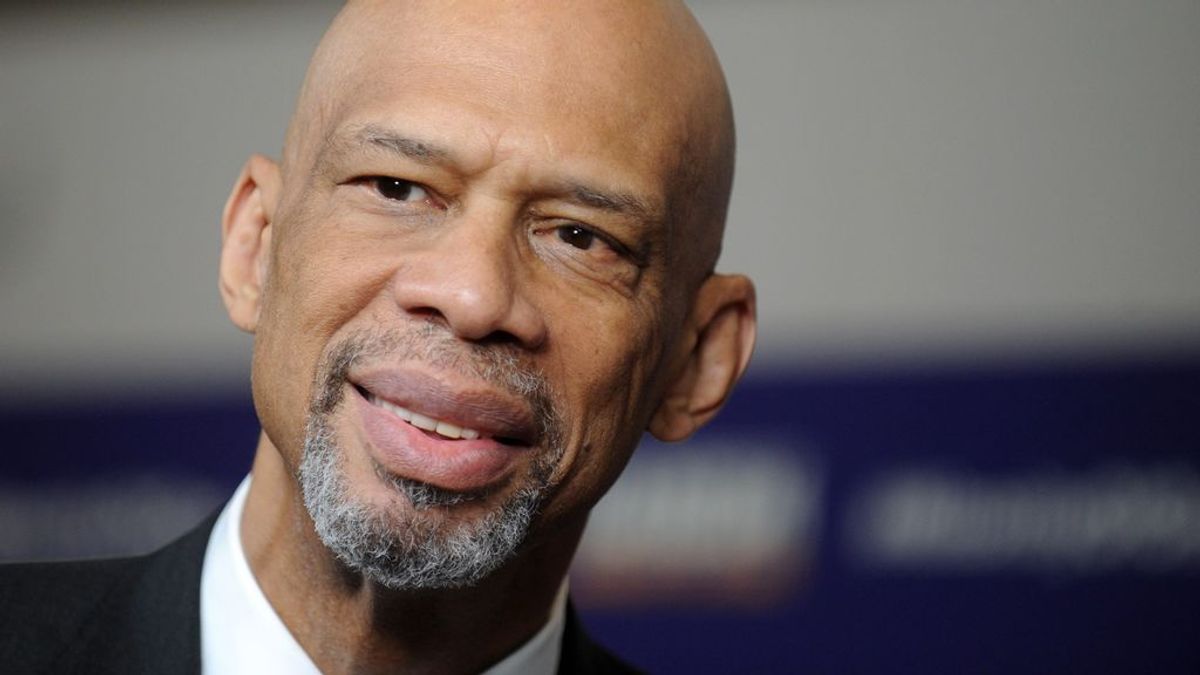 Abdul-Jabbar saca a subasta cuatro de los anillos que ganó con Los Ángeles Lakers Abdul-Jabbar saca a subasta cuatro de los anillos que ganó con Los Ángeles Lakers
