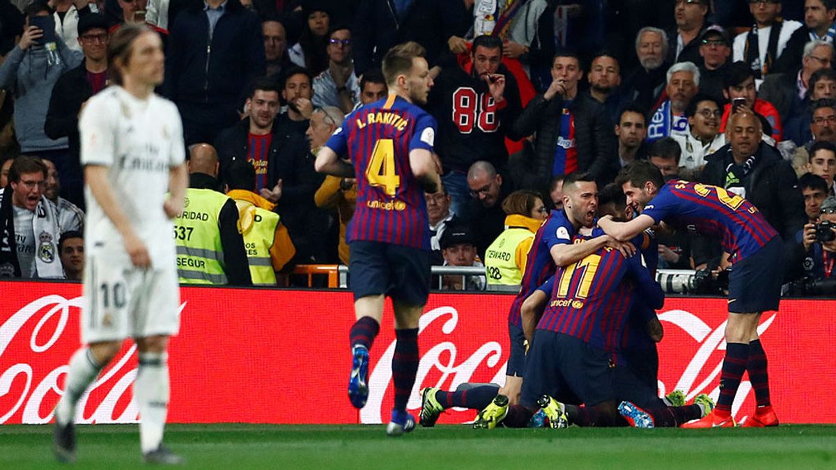 Luis Suárez despide al Madrid de la Copa (0-3) y mete al Barcelona en la final
