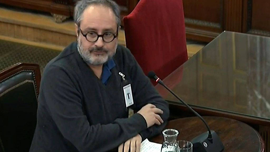 Antonio Baños se niega a contestar a Vox en el juicio del procés “por dignidad democrática y antifascista”