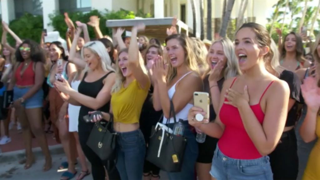 Posar para el especial de bañadores de Sports Illustrated, un sueño que persiguen 10.000 mujeres