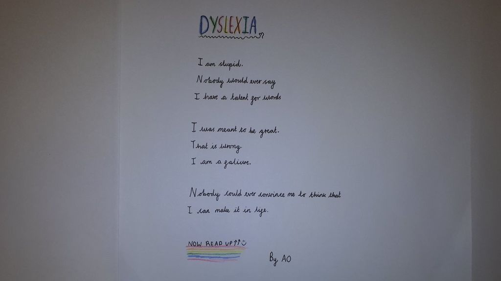 Niña de diez años sorprende al mundo con un poema sobre la dislexia