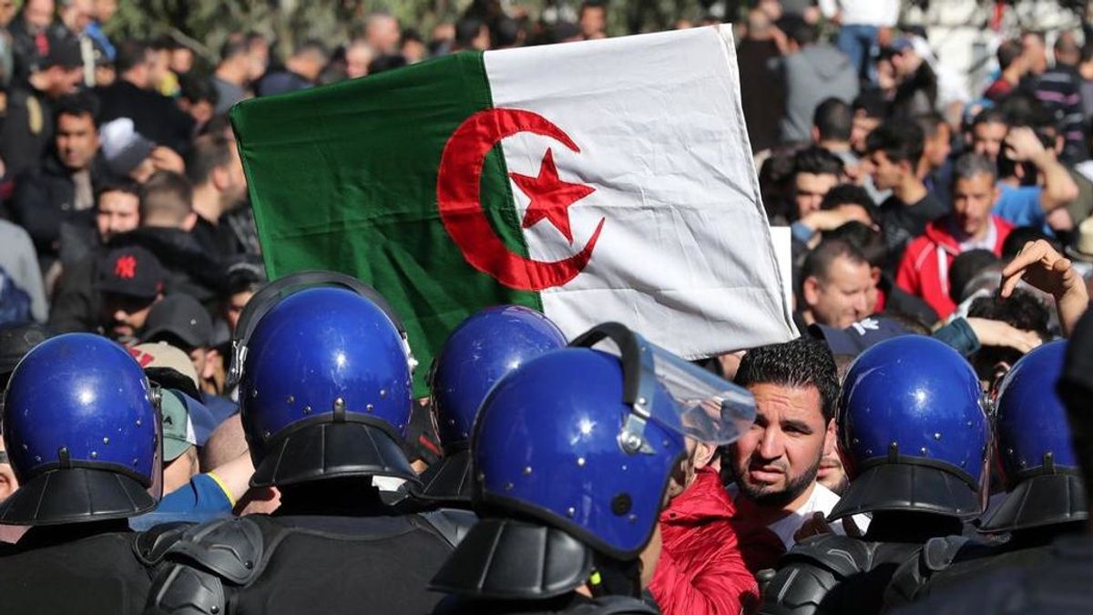 Los principales partidos de la oposición en Argelia retiran a sus candidatos para las elecciones presidenciales